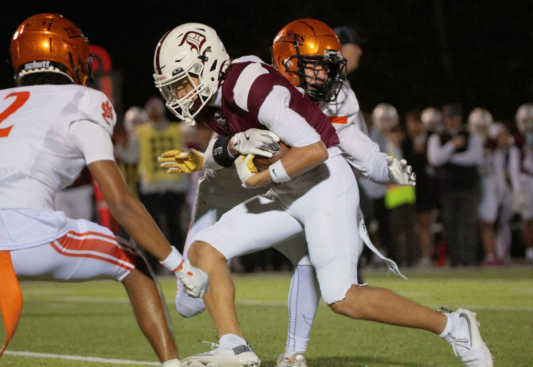 DeSmet stifles Edwardsville 30-15